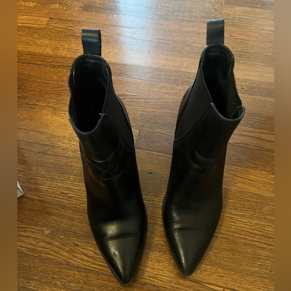 Steve Madden booties - Picture 1 of 5